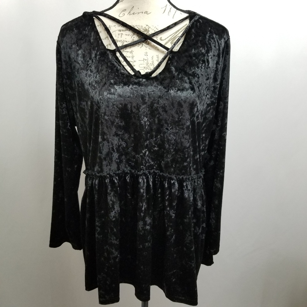 Highness Plus Size Velour Criss Cross Peplum Top